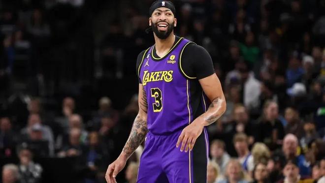 盖的左脚中 盖的左脚中